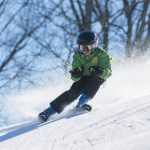 Dječak skija